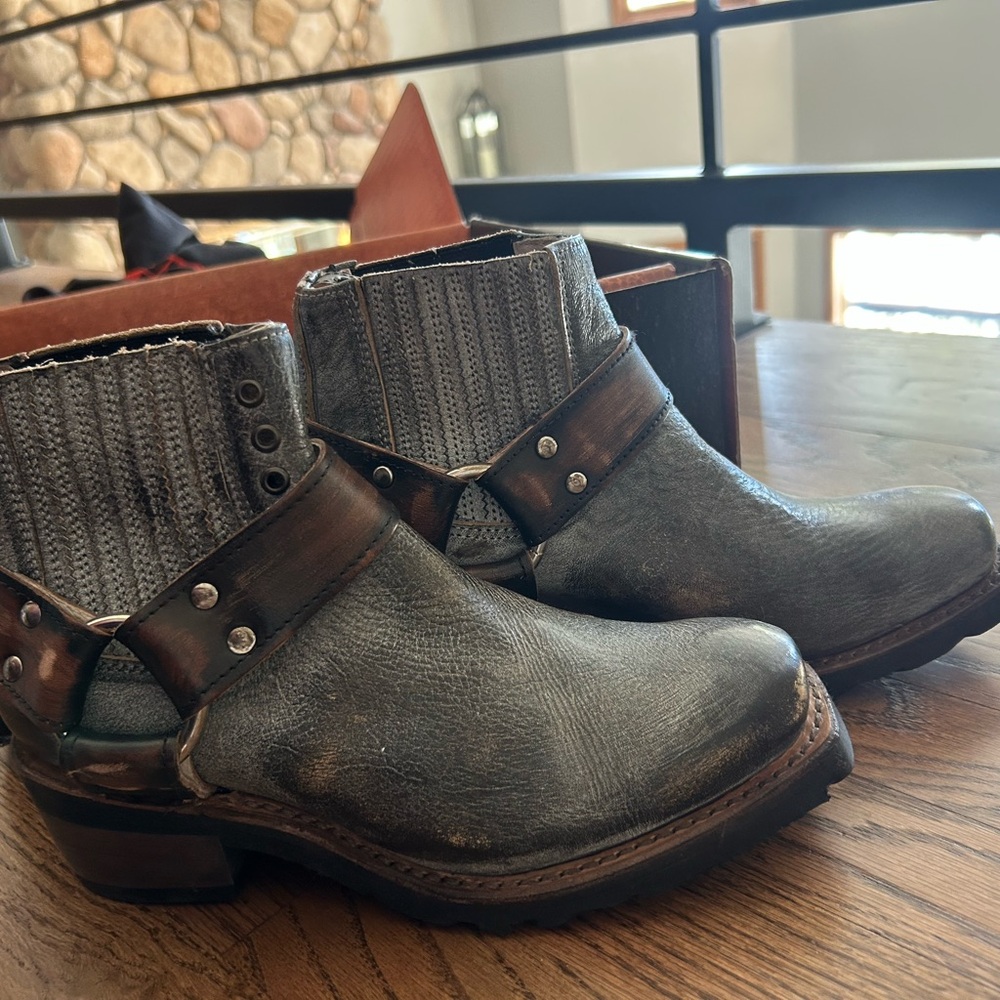 Freebird Gray Ankle Boots with Brown Accents